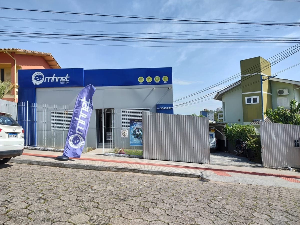 Imóvel comercial com fachada de loja regularizado para funcionamento e venda